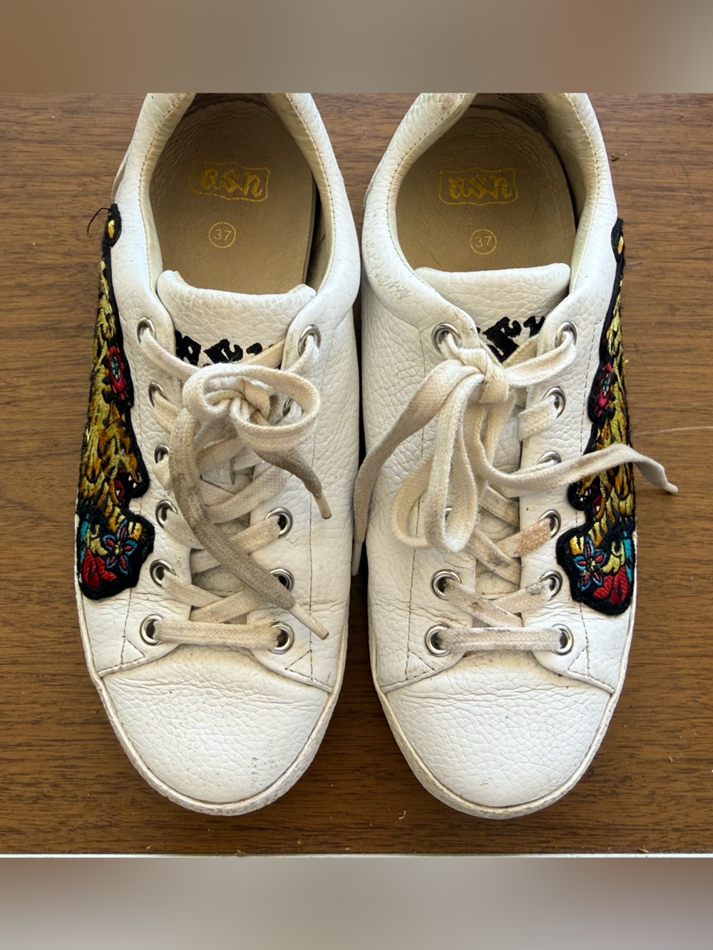 ASH Niagara Tiger Embroidered White Leather Sneakers size 37 - Picture 2 of 11